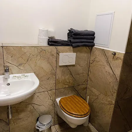 Brand New Penthouse #33 Near Center With Free Parking Διαμέρισμα