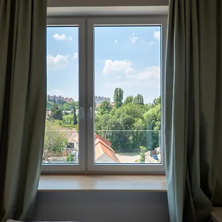 Brand New Penthouse #33 Near Center With Free Parking Διαμέρισμα Πράγα